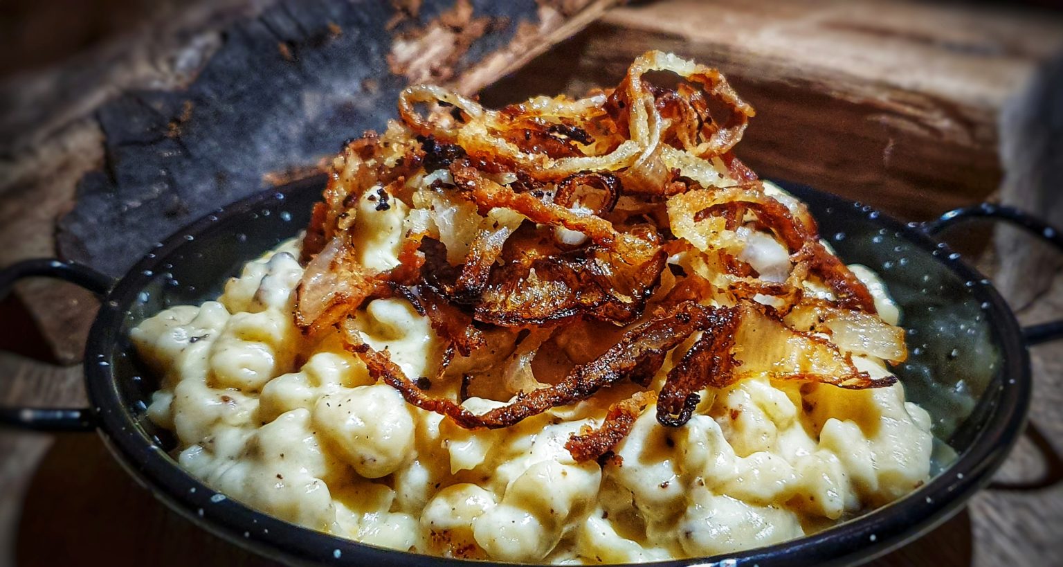 Allgäuer Käsespätzle mit Röstzwiebeln - lifestylezauber.de